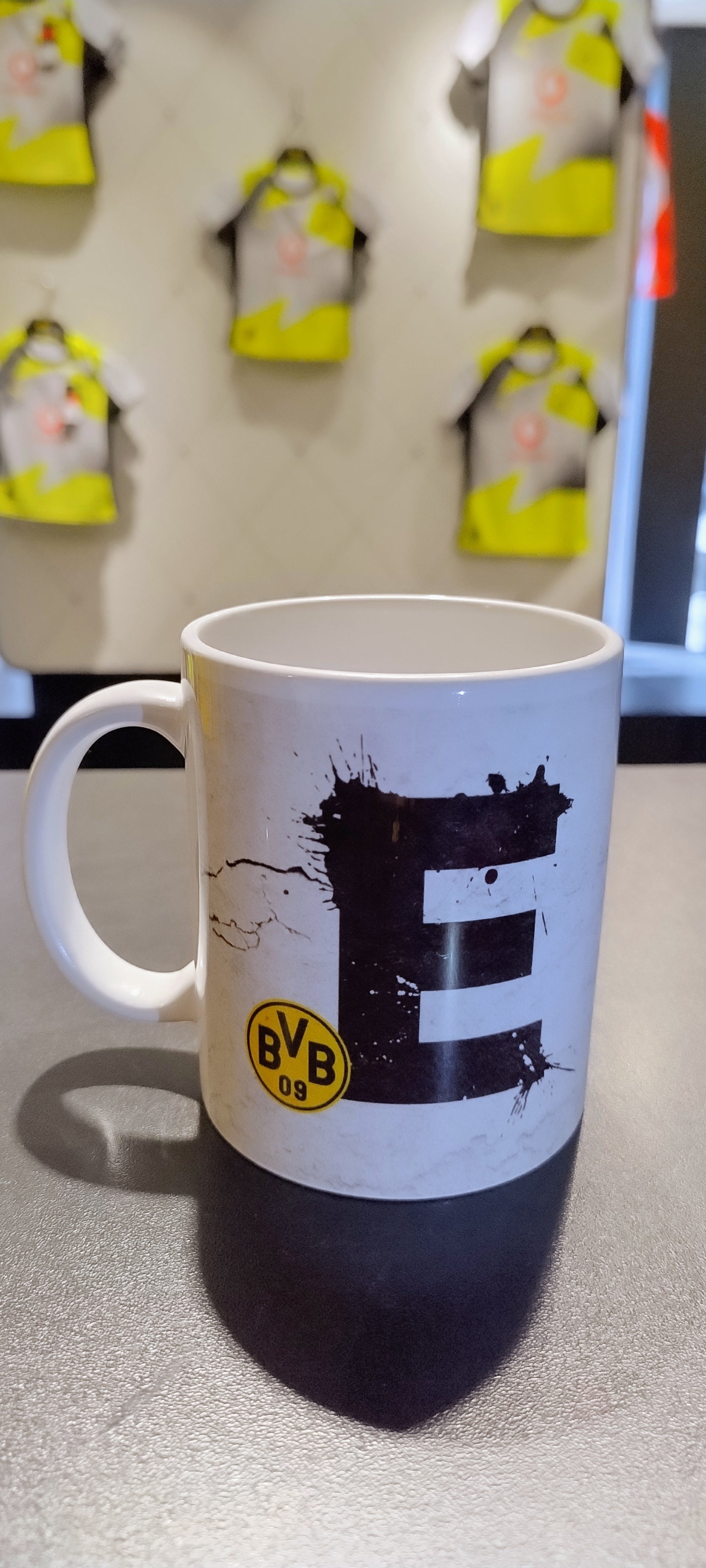 BVB-Tasse: E