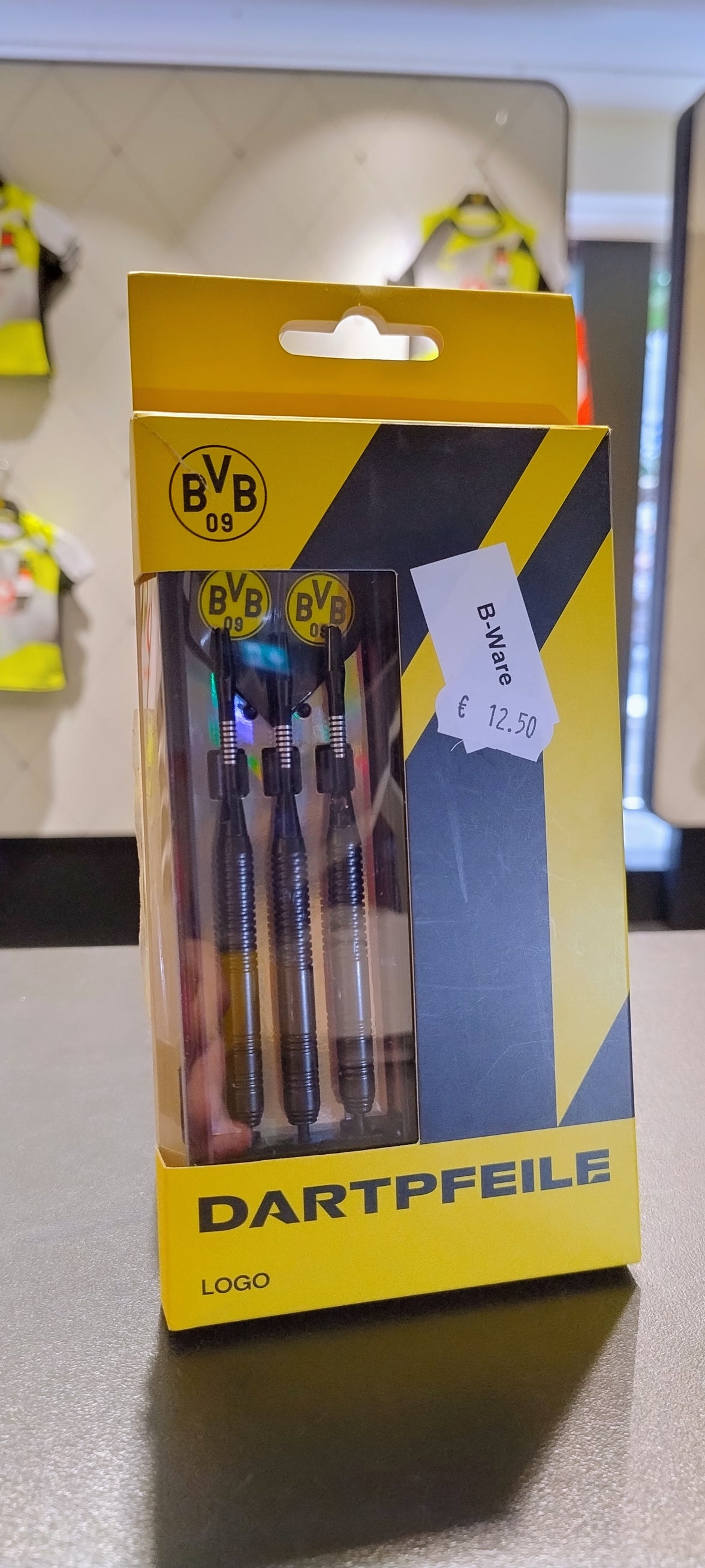 BVB Dartpfeile mit Aufbewahrungsbox