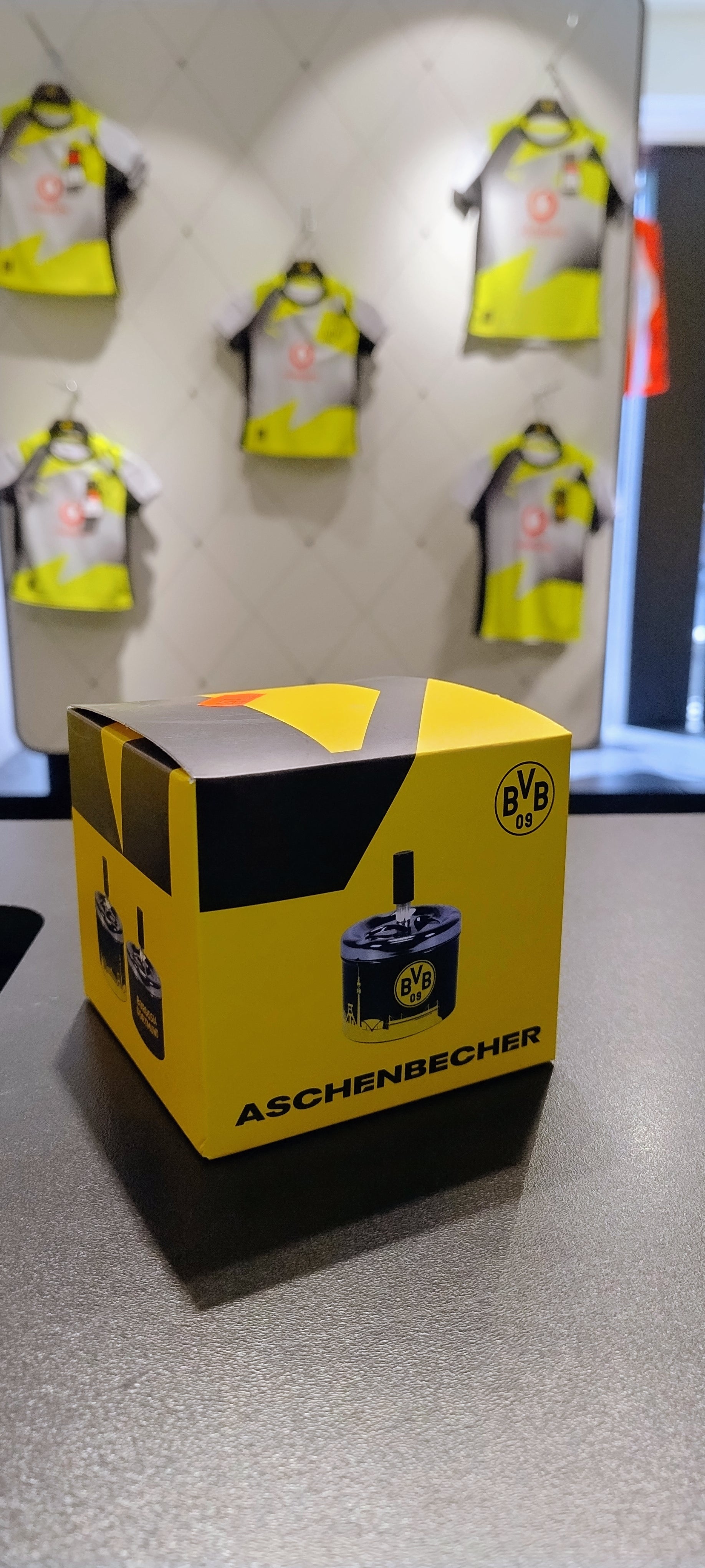 BVB-Aschenbecher mit Deckel