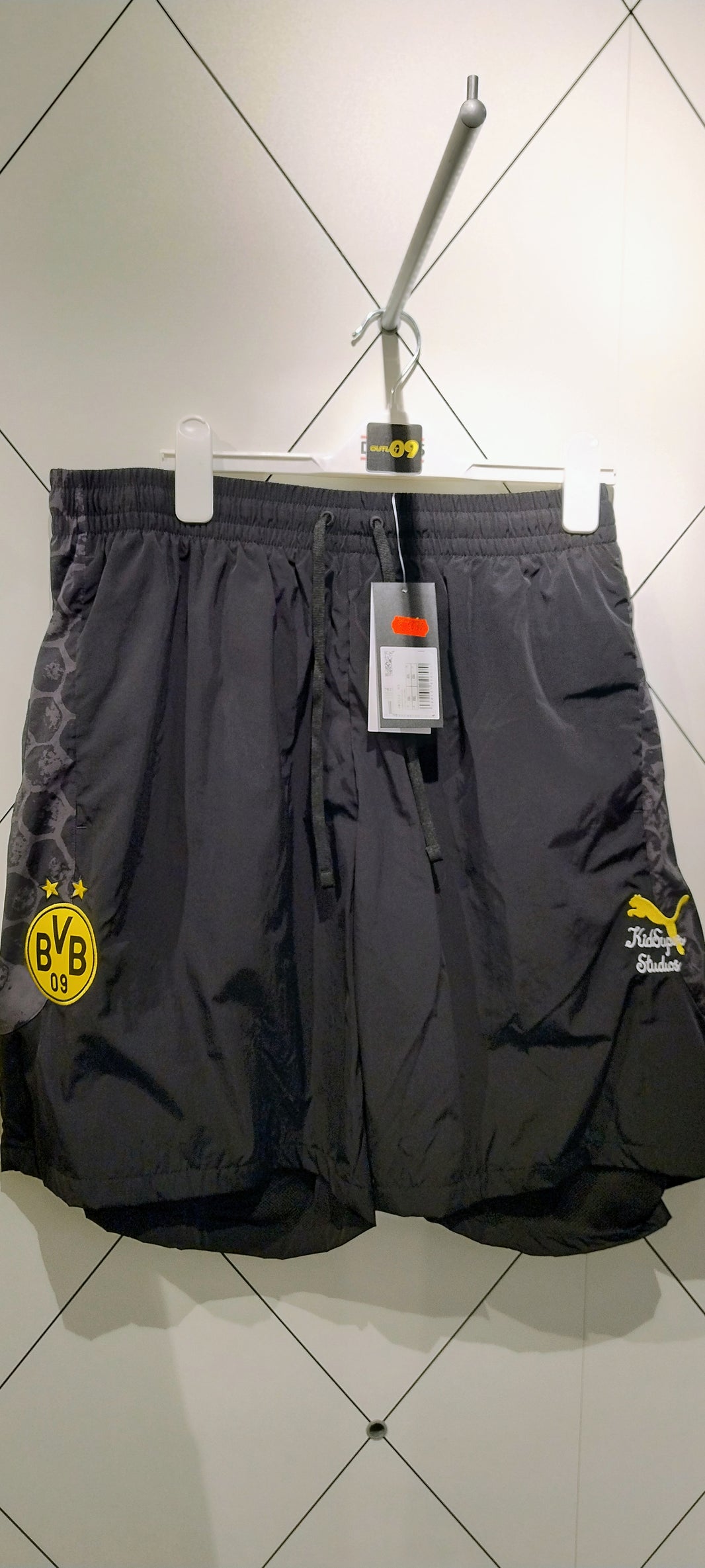 BVB Kidsuper Travel Short gr. XL